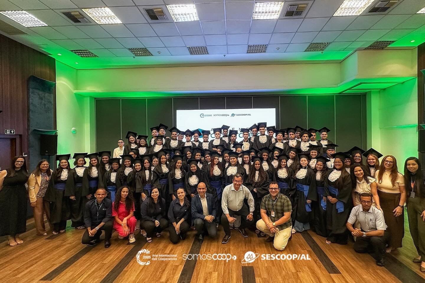 Formatura de jovens do Aprendiz Cooperativo celebra futuro profissional e fortalece o cooperativismo em Alagoas