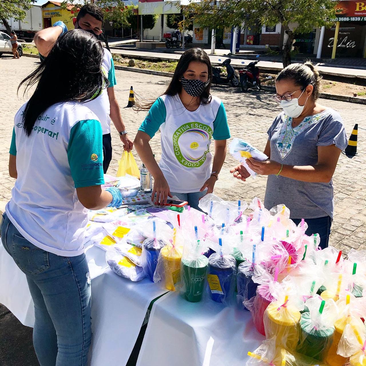 Cooex com apoio do Sistema OCB/AL realiza Drive Thru Solidário