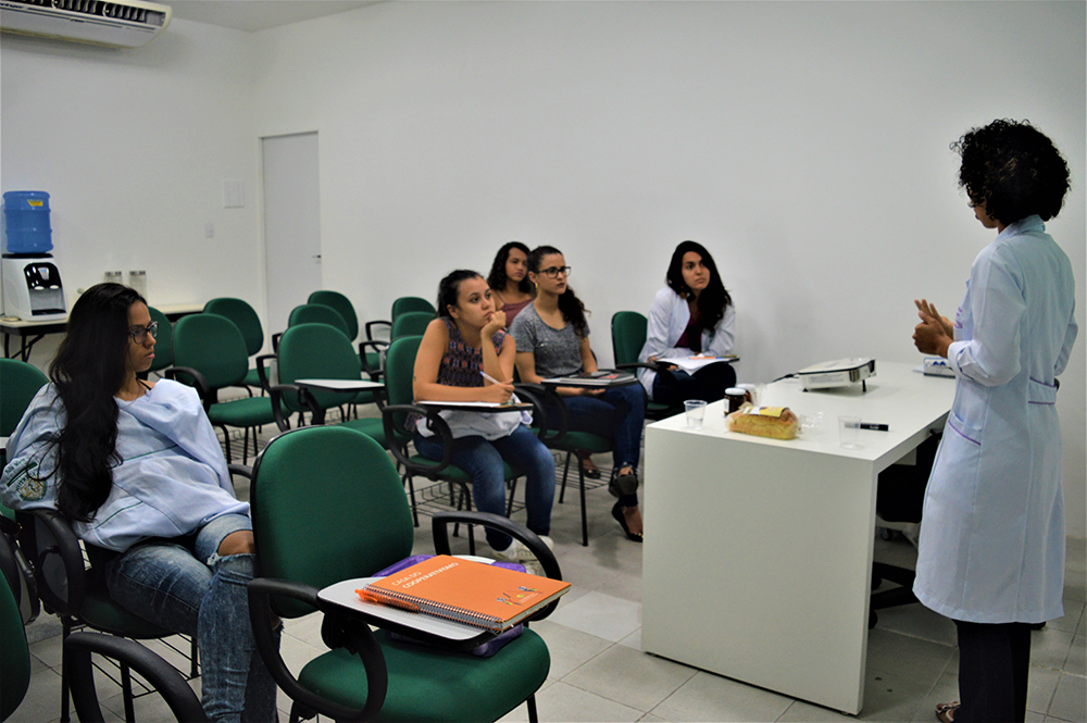 Estudantes de Nutrição conhecem produção cooperativista