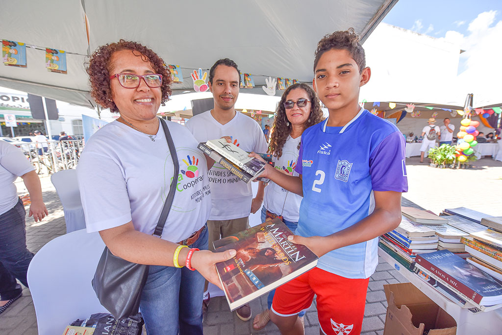 Feira de Troca de Livros acontece no Jacintinho