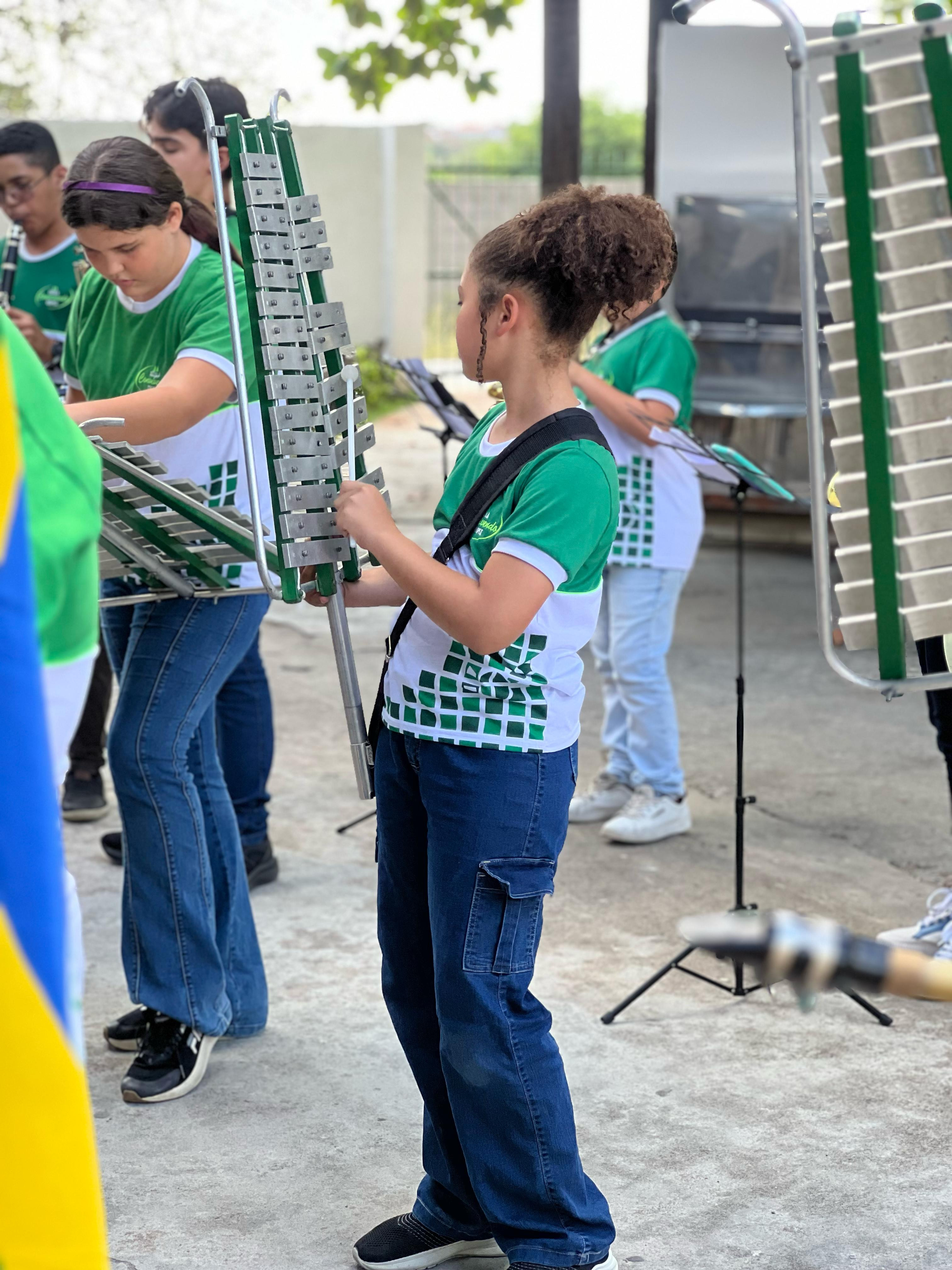 aniversário da escola convivendo 2
